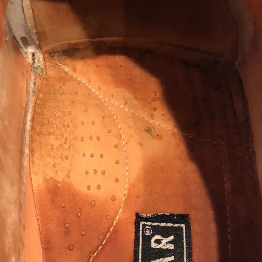 𝅺haggar mens brown leather Oxford shoe with rubber soles good used condition